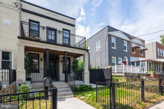 Building Photo - 6314 7th St NW