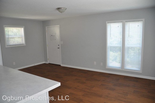 Building Photo - 1426 Glade St NW