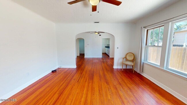 Foto del edificio - 318 Braddock Ave