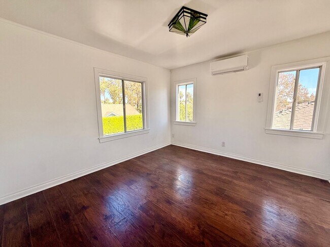 Foto del edificio - 1801 W 39th St