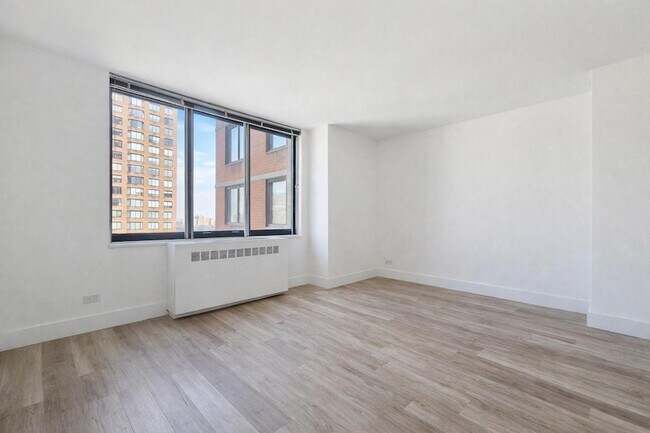 Foto del edificio - 1735 York Ave