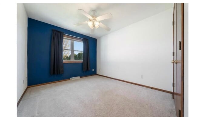 Building Photo - 5769 Skippers Ln