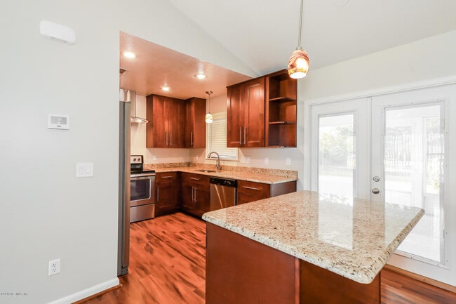 Building Photo - 4946 Irish Moss Dr S