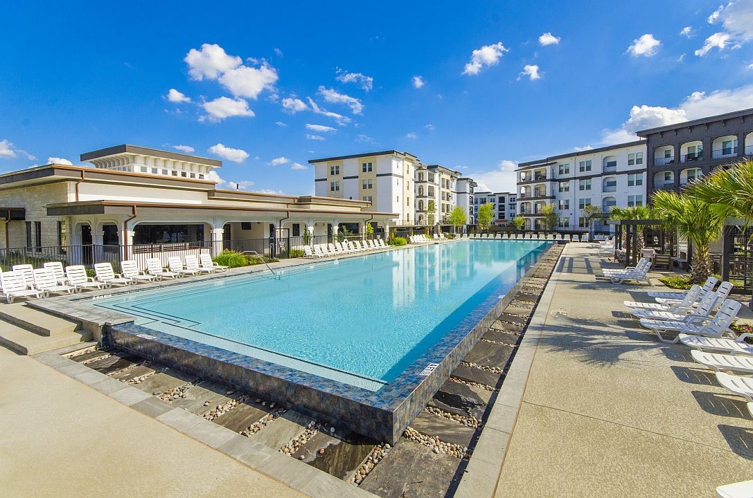 overlook park pool