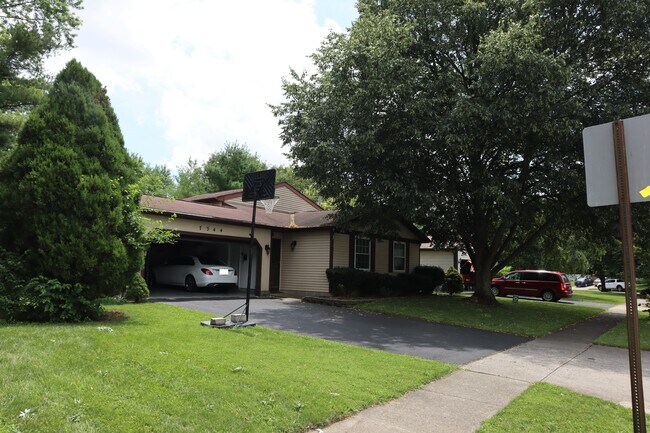 Foto del edificio - 7344 San Bonita Dr