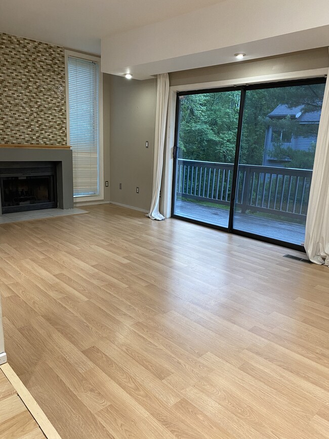 Building Photo - 88 Conestoga Way