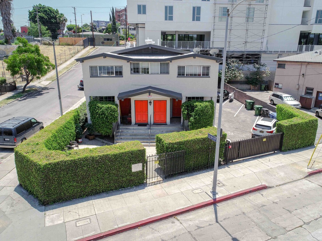 Primary Photo - 1132 Myra Ave