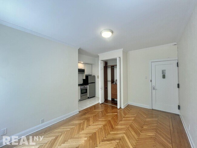 Foto del edificio - 117 W 13th St