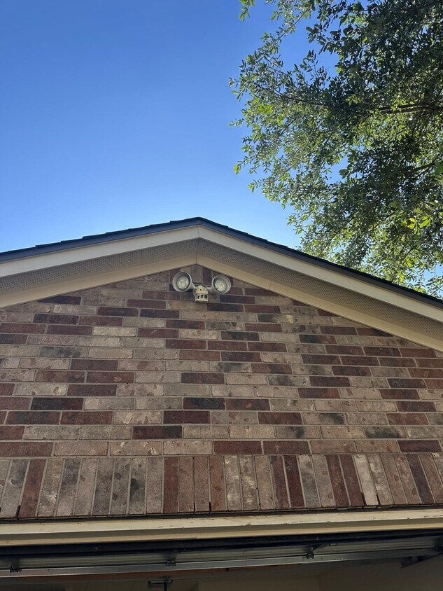 Foto del edificio - 5911 Llano Creek Dr