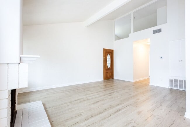 Foto del edificio - Traditional 1 Story Tierrasanta Home