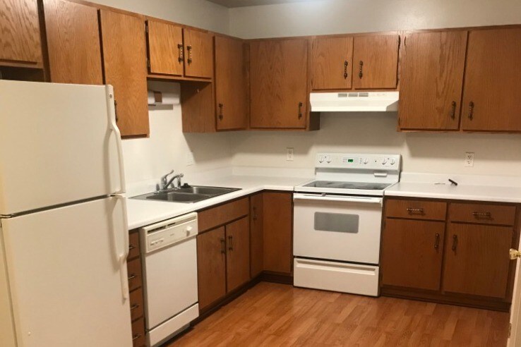 Kitchen - 608 E 17th St