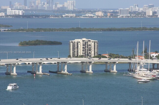 Building Photo - 300 S Biscayne Blvd