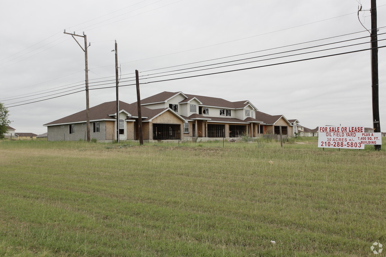 Primary Photo - 18497 S Tx-16 Hwy