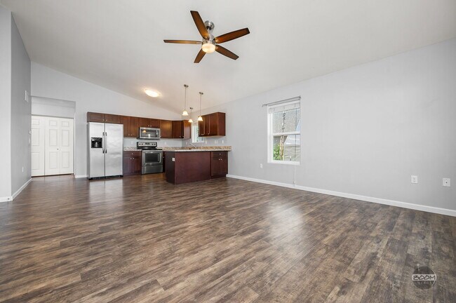 Foto del edificio - 5503 W Serene Cir