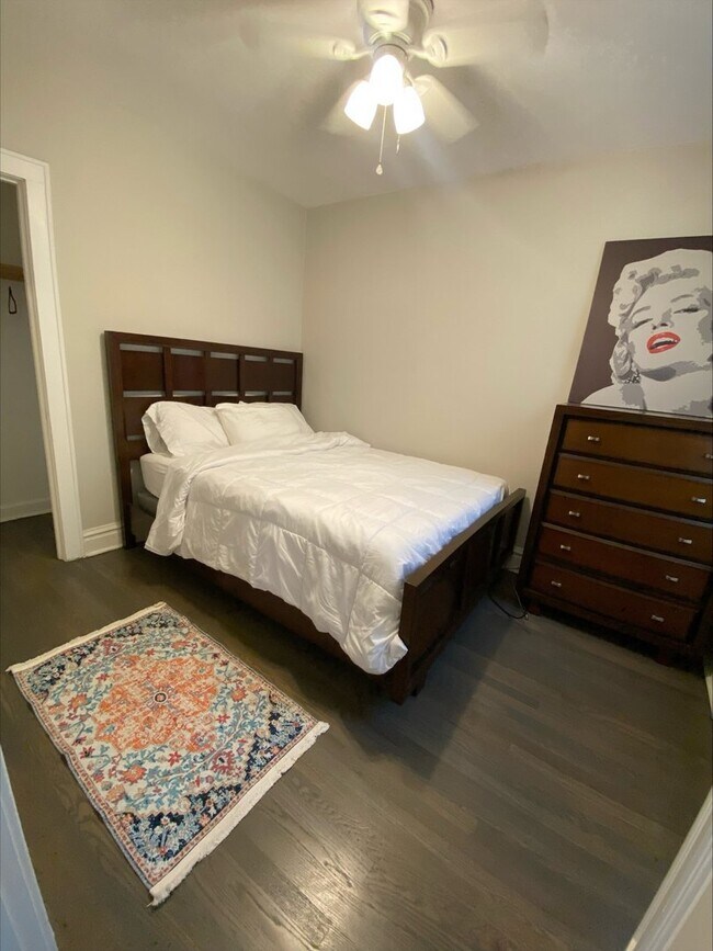 Foto del edificio - 5412 N Western Ave