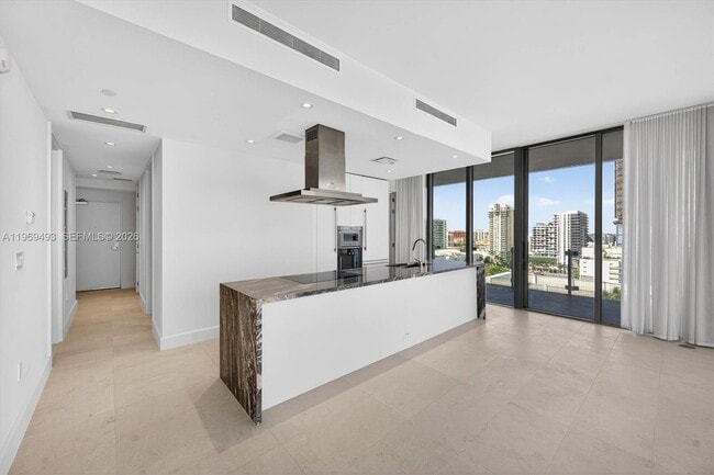 Foto del edificio - 700 NE 26th Terrace