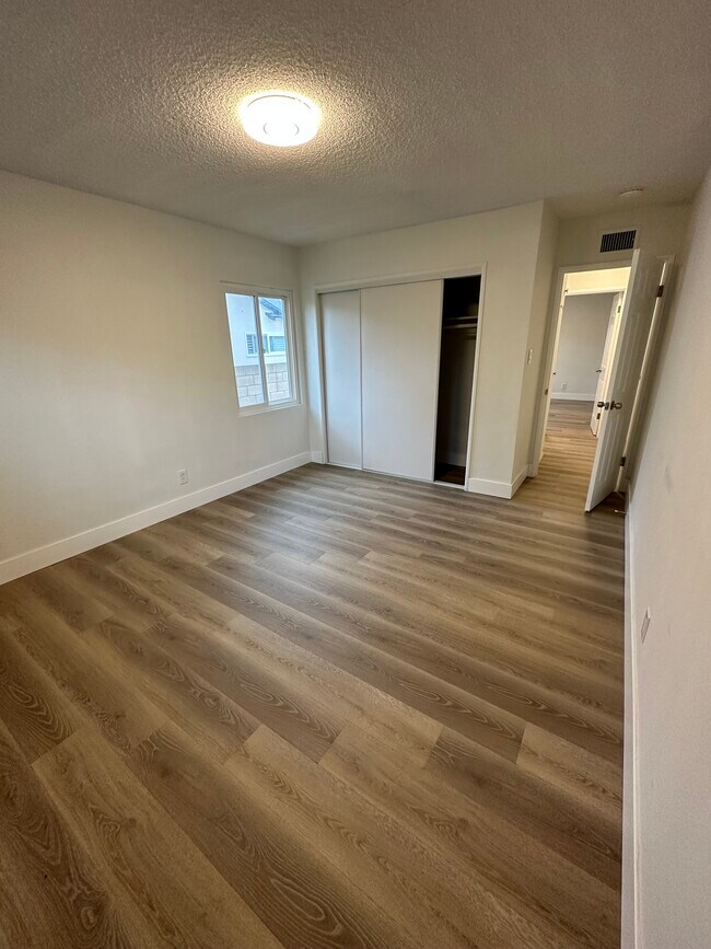 Foto del edificio - 556 Myrtle Ave