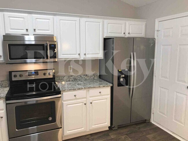 Foto del edificio - 2024 Summit Ridge Ln