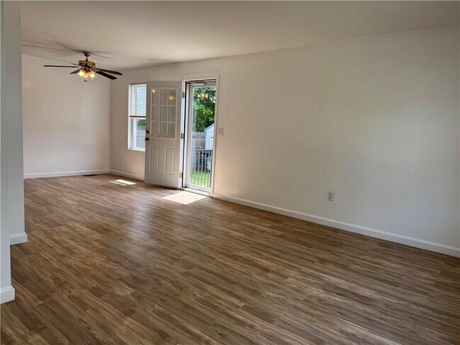 Foto del edificio - 364 Harrington Ave