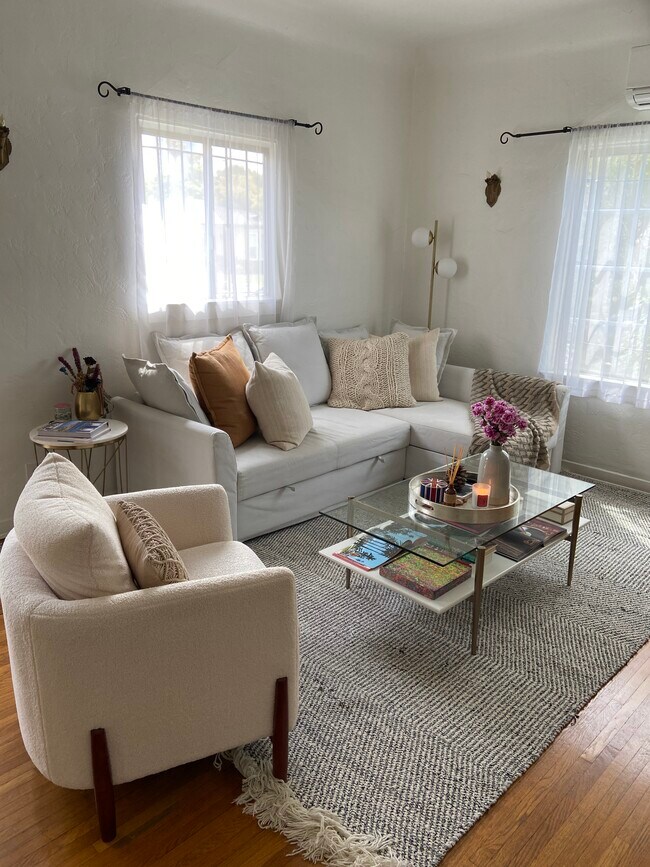 Living Room - 3149 Roberts Ave