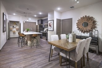 Building Photo - Drake MidTown