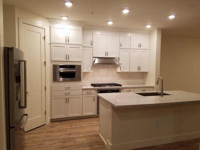 Building Photo - 3855 S McQueen Rd