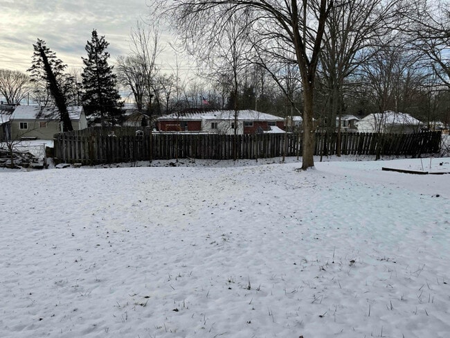 Building Photo - 1065 Moneta Ave