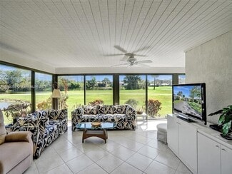 Building Photo - 8511 Casa Del Lago