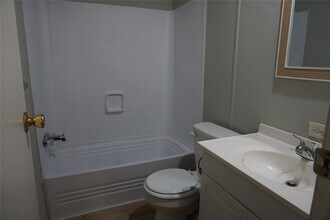 Building Photo - 8786 Scarlet Oak