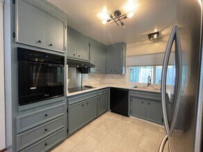 Building Photo - 1016 Wilsham Dr