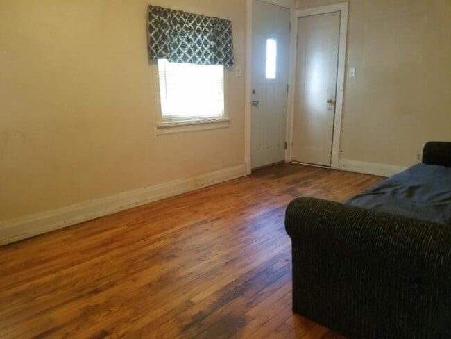 Building Photo - 1 bedroom in CHICAGO IL 60634