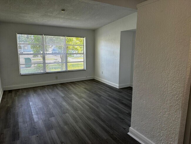 Foto del edificio - 3150 NW 3rd St
