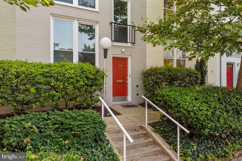 Foto principal - 160 G St SW