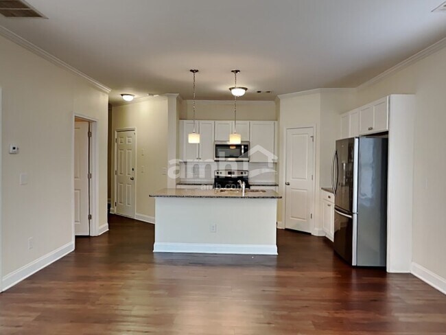 Foto del edificio - 2474 Beal St