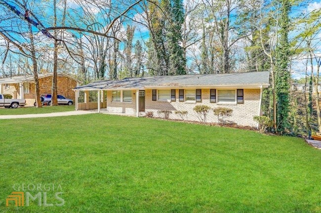 Building Photo - 3465 Tulip Dr