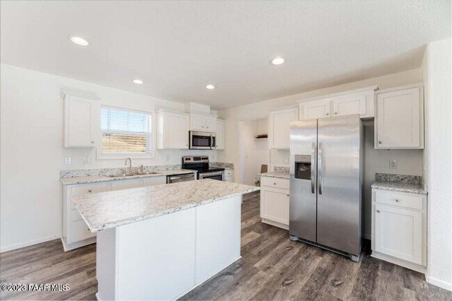 Foto del edificio - 2280 S Aubrey Ave