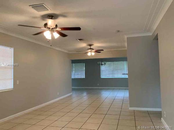 Building Photo - 4106 N Terrace Dr