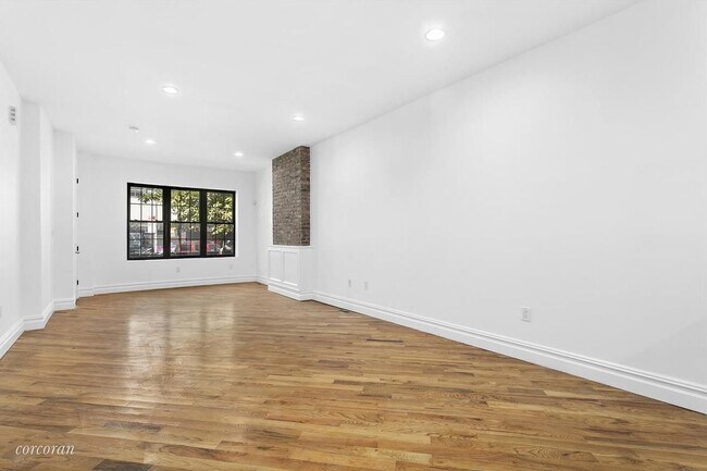 Living Room - 228 Palmetto St