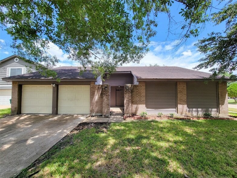 Primary Photo - 3415 Wingdale Ct