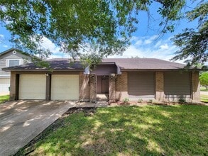 Building Photo - 3415 Wingdale Ct