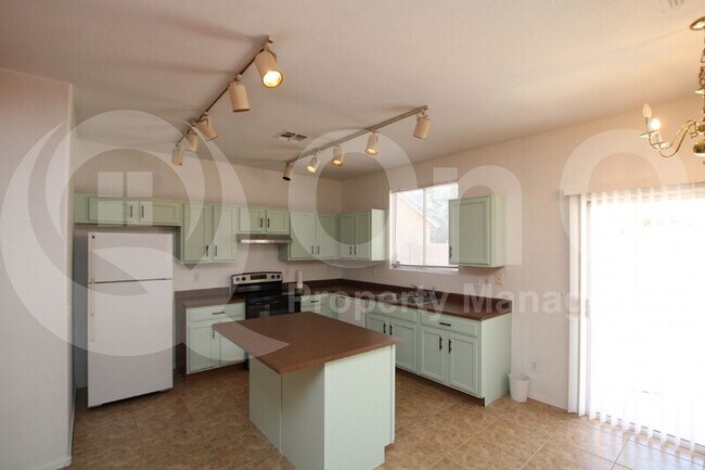 Building Photo - 15448 W Port Royale Ln