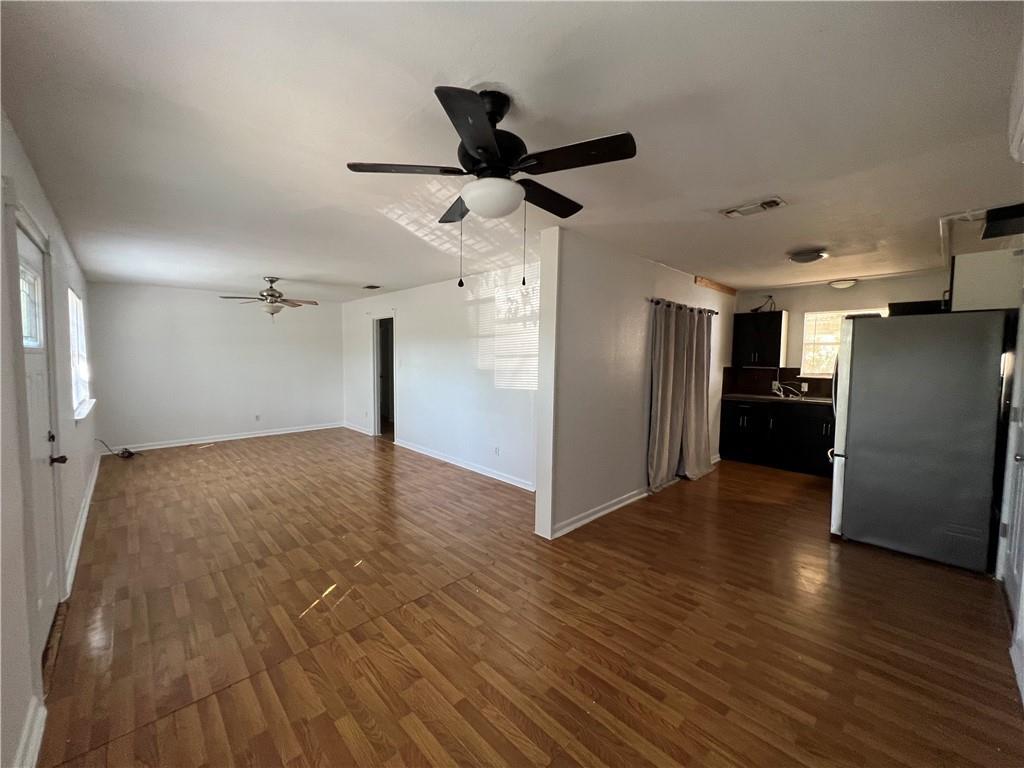 Primary Photo - 327 W Olive St