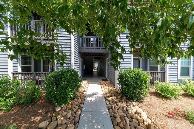Building Walkway Entrance - Vetra at Hamilton Place
