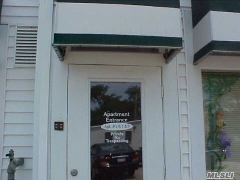 Primary Photo - 113 Railroad Ave