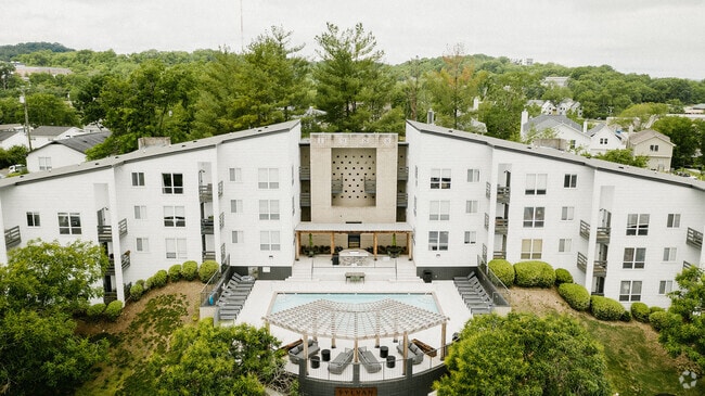 Building Photo - The Sylvan