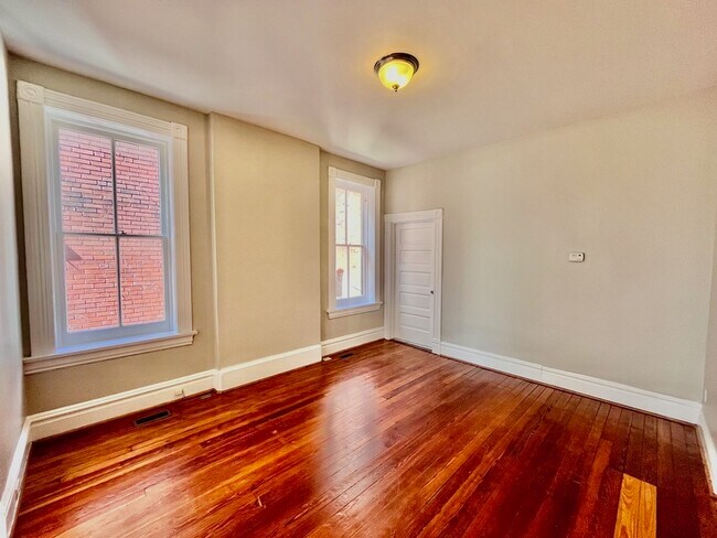 Foto del edificio - 2835 1W Cherokee St.