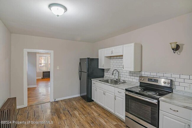 Foto del edificio - 532-532 Harrison Ave