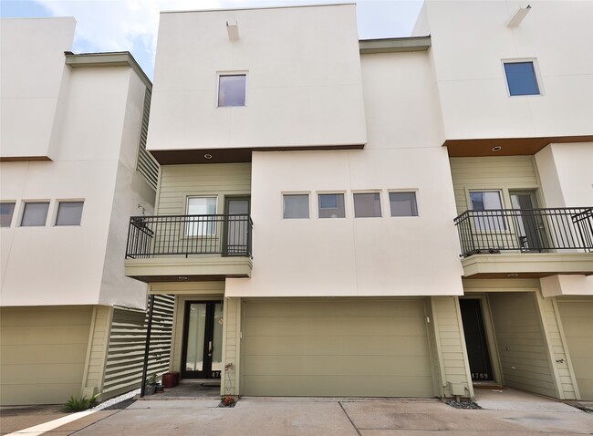 Foto del edificio - 4706 Austin St