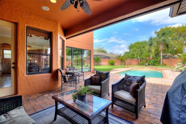 Building Photo - 7438 Pointe Venezia Dr