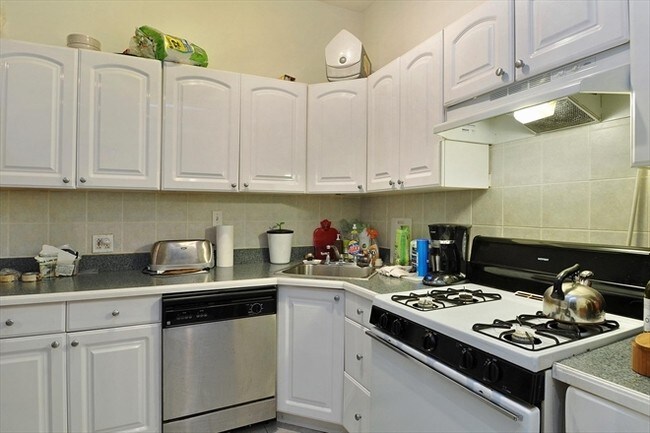  - 29 Woodhull St